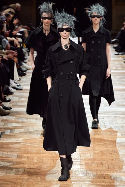 Look 9